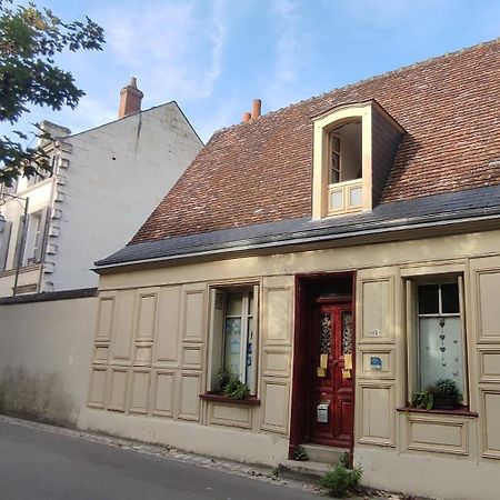 Villa A L'Ancien Pigeonnier Loches Buitenkant foto